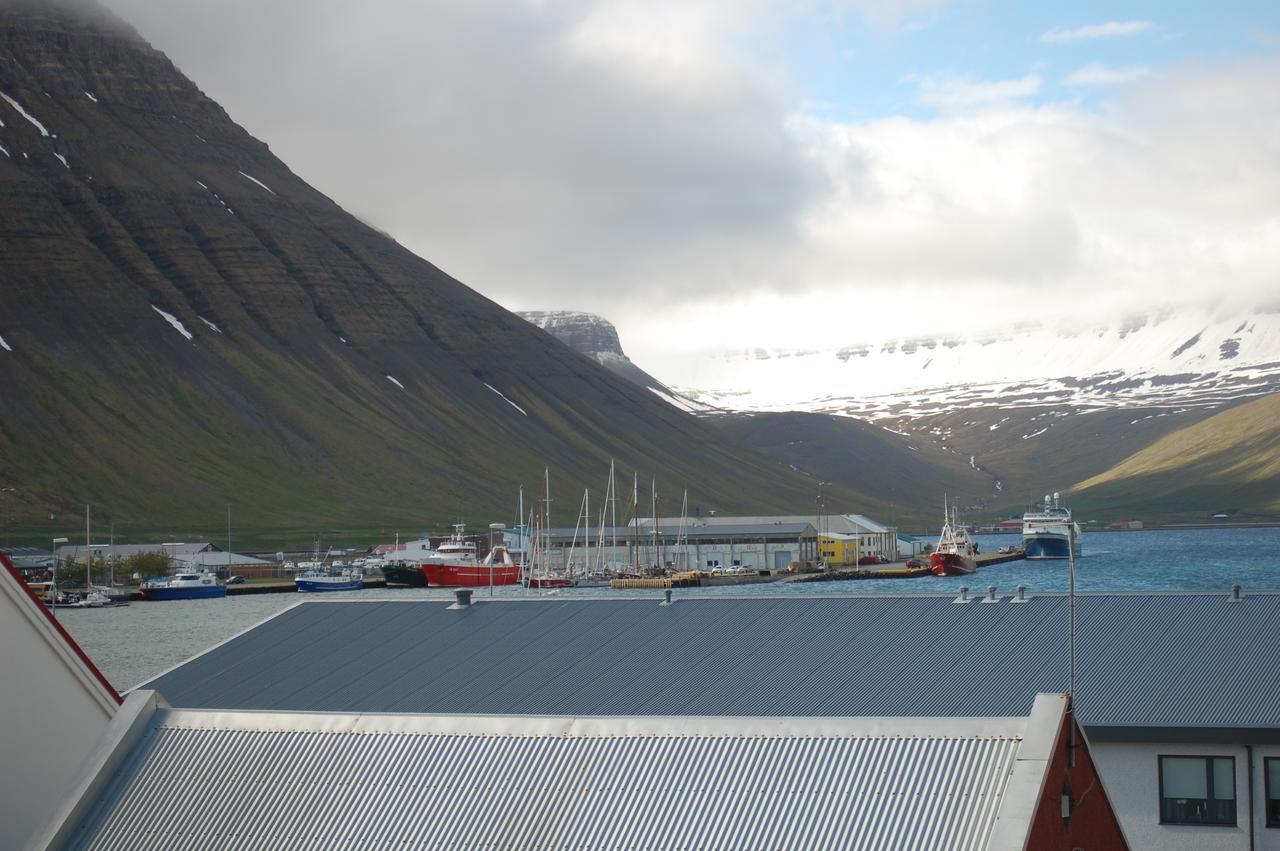 Mánagisting Guesthouse Ísafjörður Exteriér fotografie